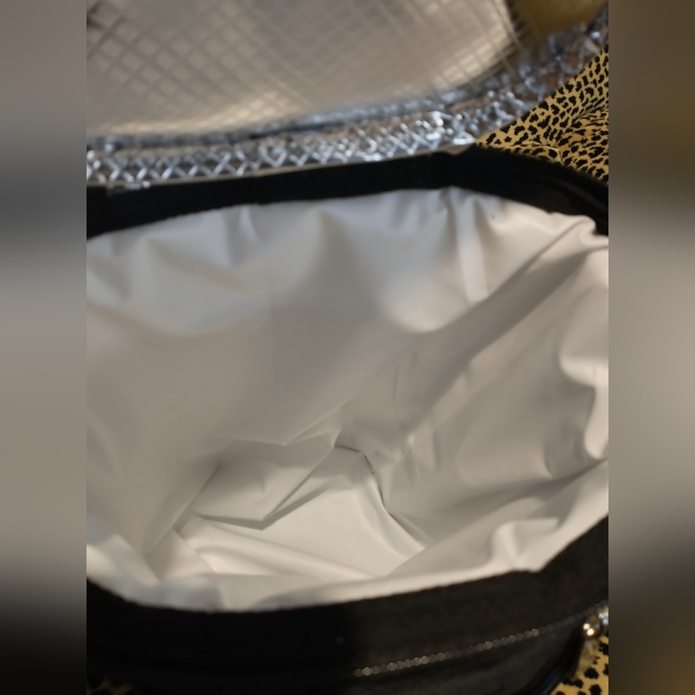 NWOT PGA Tour Golf Cooler Bag with Silver Accents 6x8x12 - Picture 7 of 16